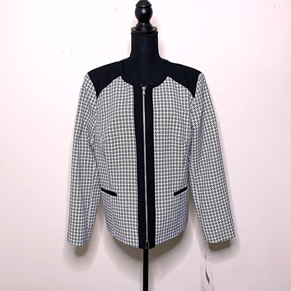 $2/15 ⭐️ NWT Isabella Suits Blazer 0214